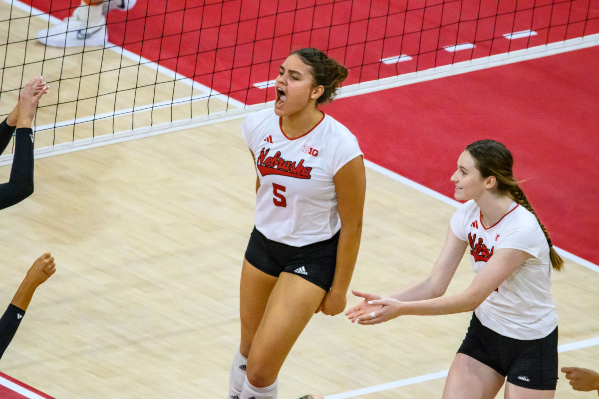 05_Bekka Allick_VB vs Illinois 1112